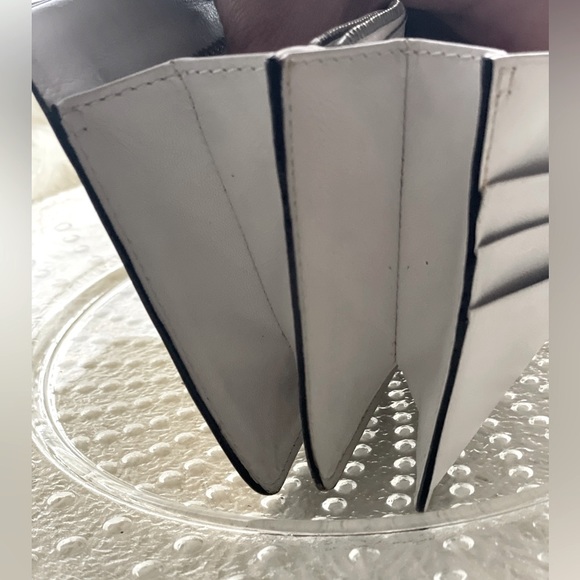 BALLY Leather Wallet - Picture 3 of 14